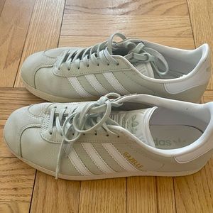 Women Adidas Gazelle Mint Green size 7.5